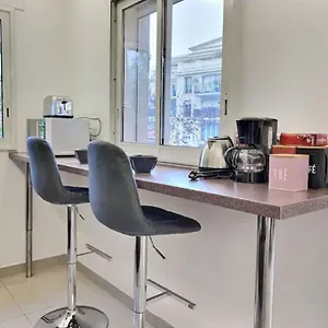 Appartement 3, Châtenay